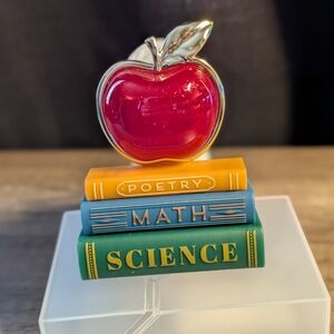 Bath & Body Works Teacher/Apple/Books Scent Control Wallflower Nightlight